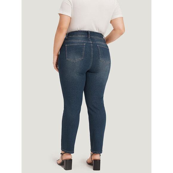 Size 22 BloomChic Solid High Rise Pocket Dark Wash Jeans - Picture 2 of 4
